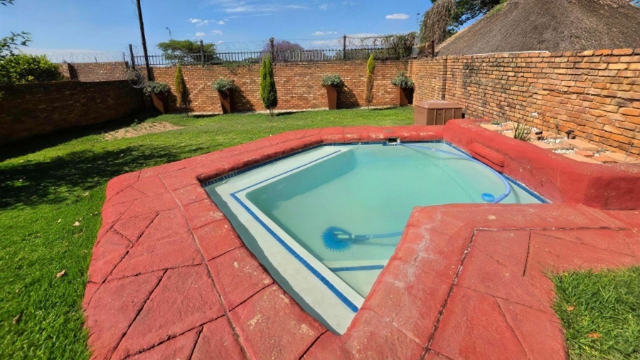 3 Bedroom Property for Sale in Garsfontein Gauteng