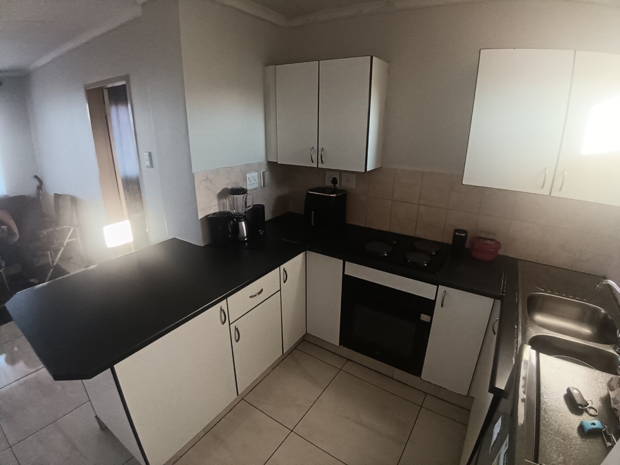 2 Bedroom Property for Sale in Weavind Park Gauteng