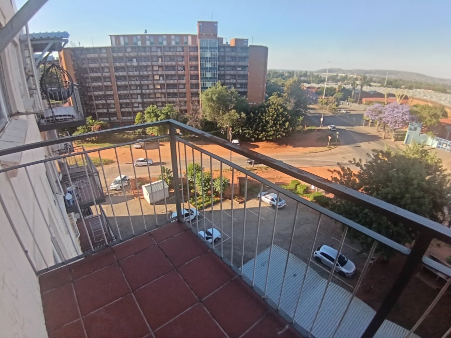 2 Bedroom Property for Sale in Weavind Park Gauteng