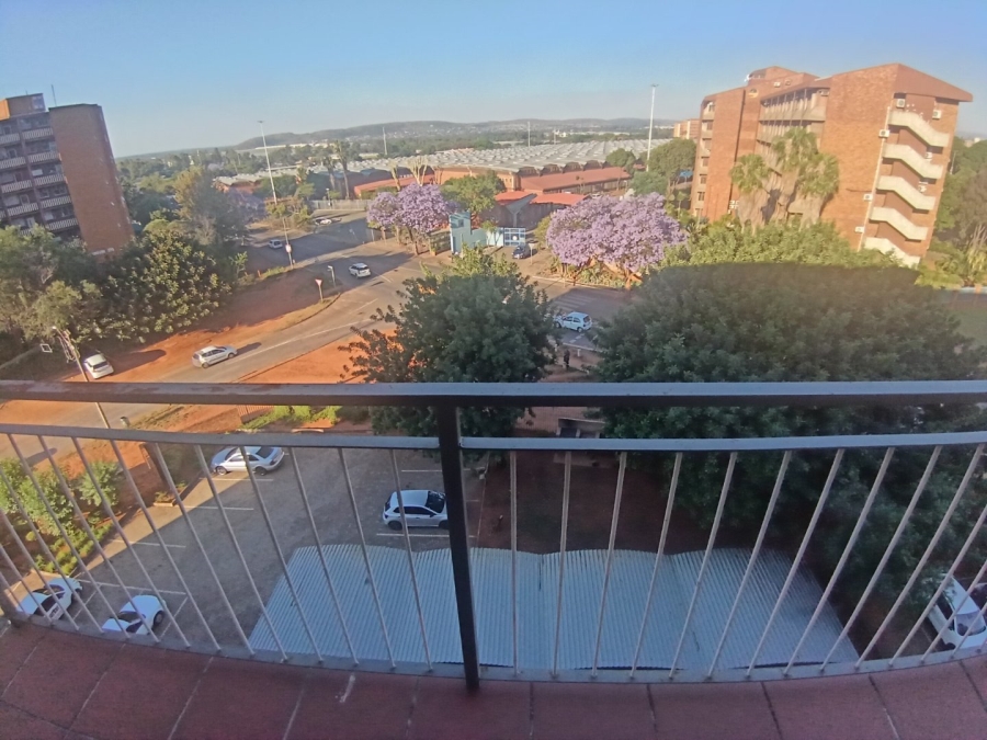 2 Bedroom Property for Sale in Weavind Park Gauteng