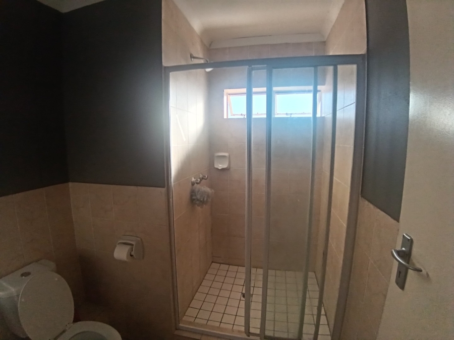 2 Bedroom Property for Sale in Weavind Park Gauteng