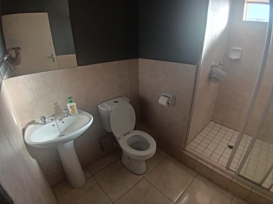 2 Bedroom Property for Sale in Weavind Park Gauteng