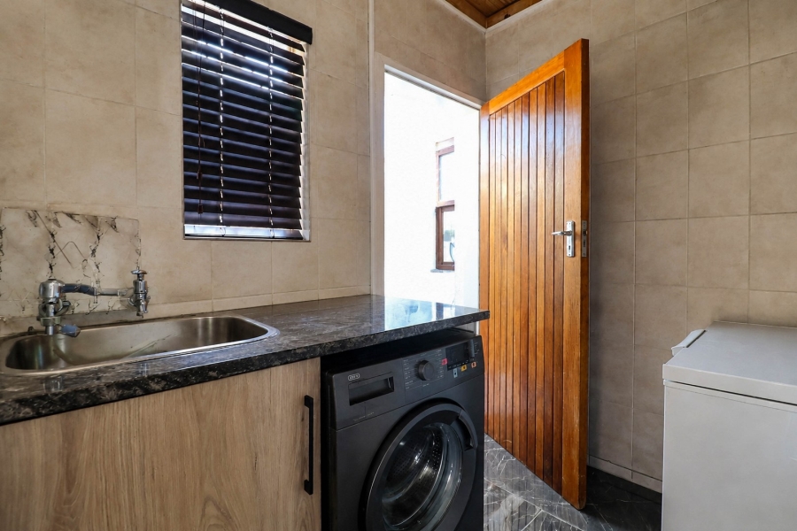 3 Bedroom Property for Sale in Bonaero Park Gauteng