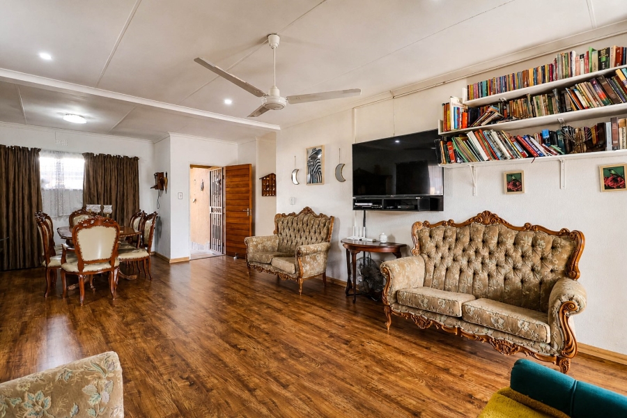 3 Bedroom Property for Sale in Bonaero Park Gauteng
