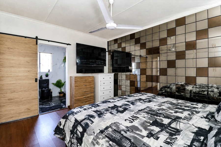 3 Bedroom Property for Sale in Bonaero Park Gauteng