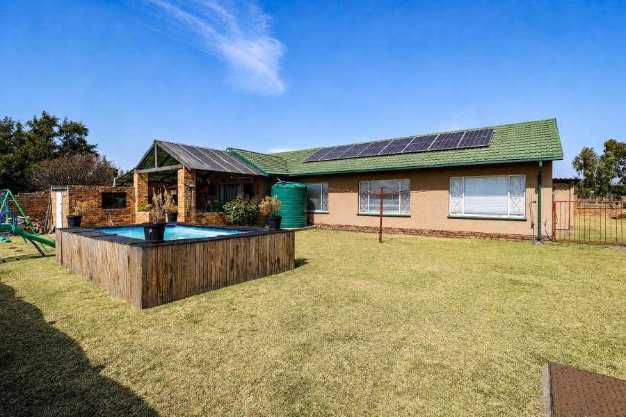 3 Bedroom Property for Sale in Bonaero Park Gauteng