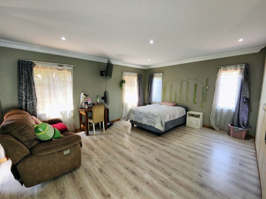 4 Bedroom Property for Sale in Waverley Gauteng