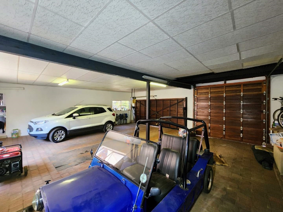 4 Bedroom Property for Sale in Waverley Gauteng