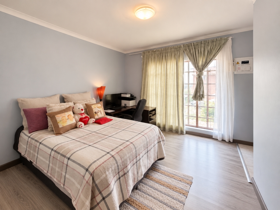 To Let 2 Bedroom Property for Rent in Noordheuwel Gauteng