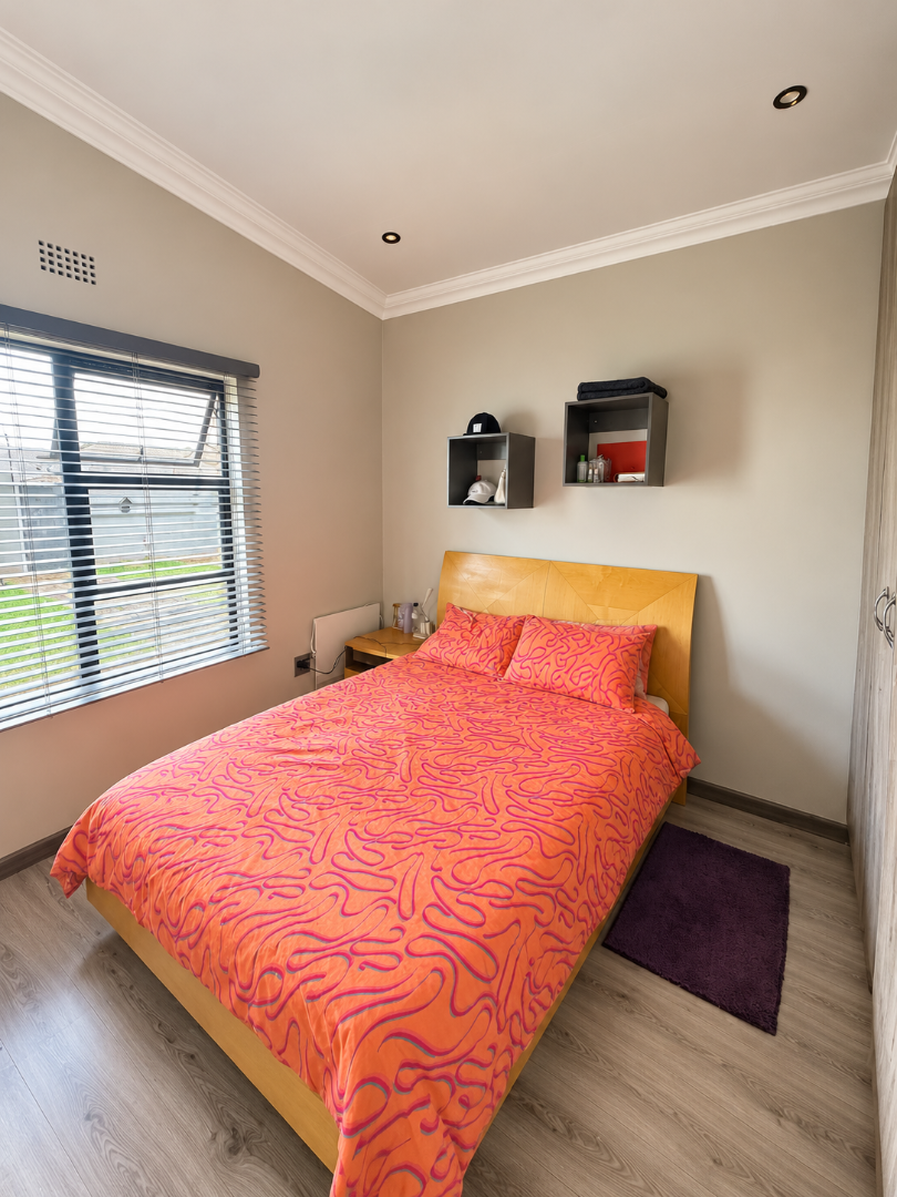 4 Bedroom Property for Sale in Mackenzie Park Gauteng