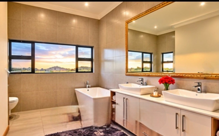 4 Bedroom Property for Sale in Eye of Africa Gauteng