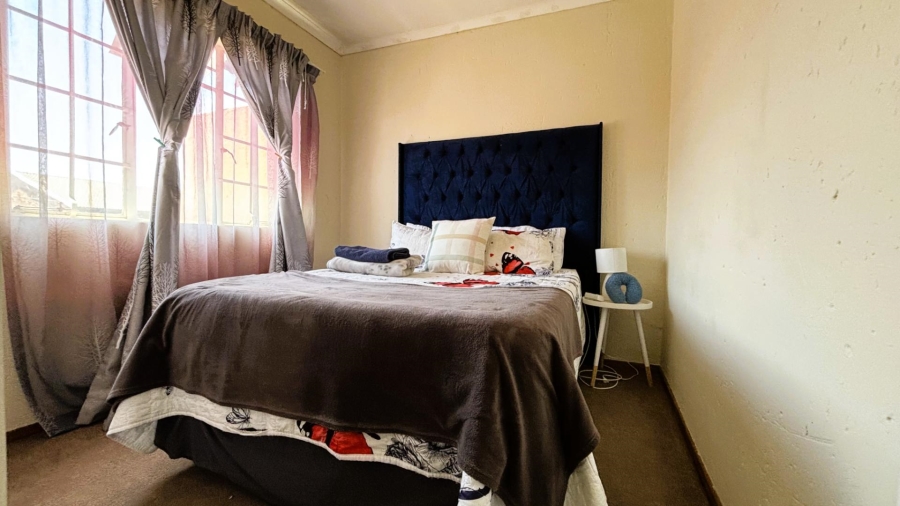 2 Bedroom Property for Sale in Comet Gauteng