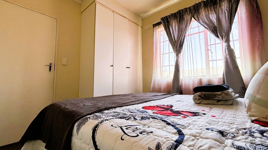 2 Bedroom Property for Sale in Comet Gauteng