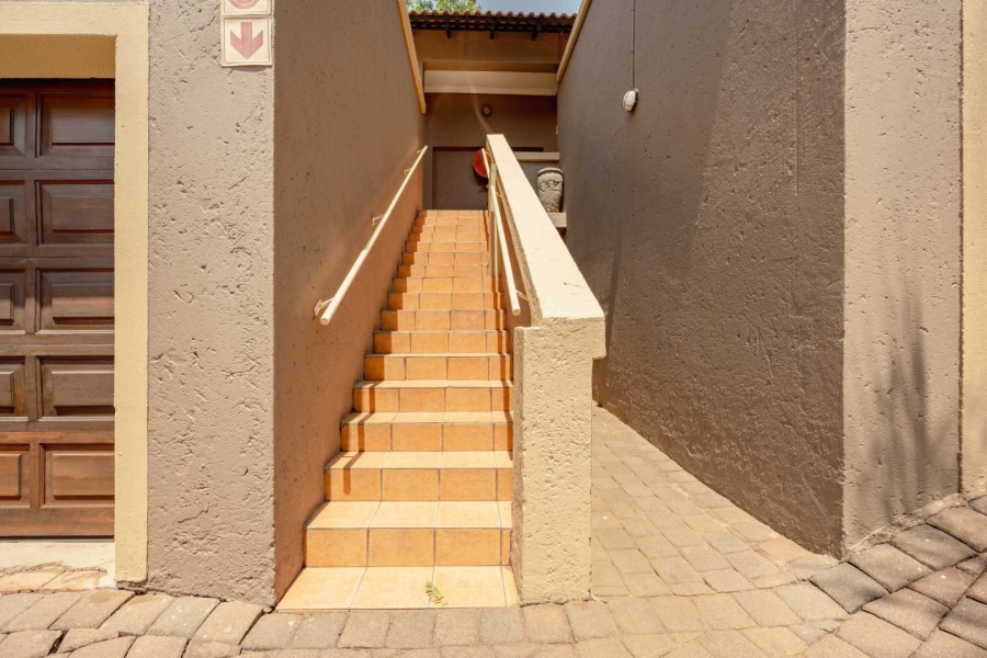 2 Bedroom Property for Sale in La Montagne Gauteng