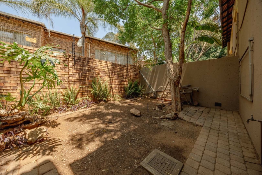 2 Bedroom Property for Sale in La Montagne Gauteng
