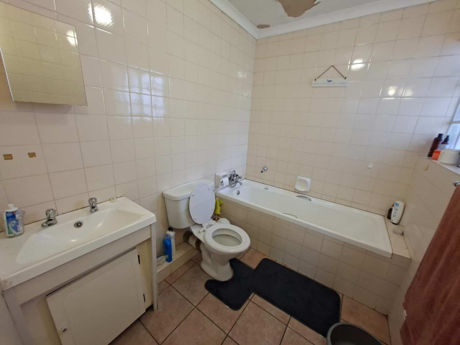 2 Bedroom Property for Sale in Roodepoort Gauteng