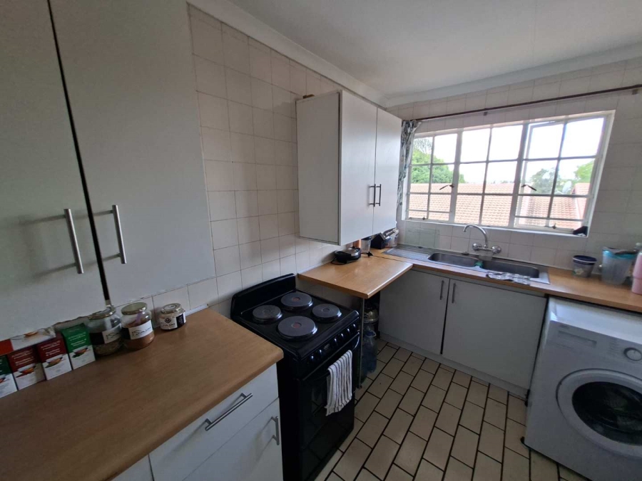 2 Bedroom Property for Sale in Roodepoort Gauteng