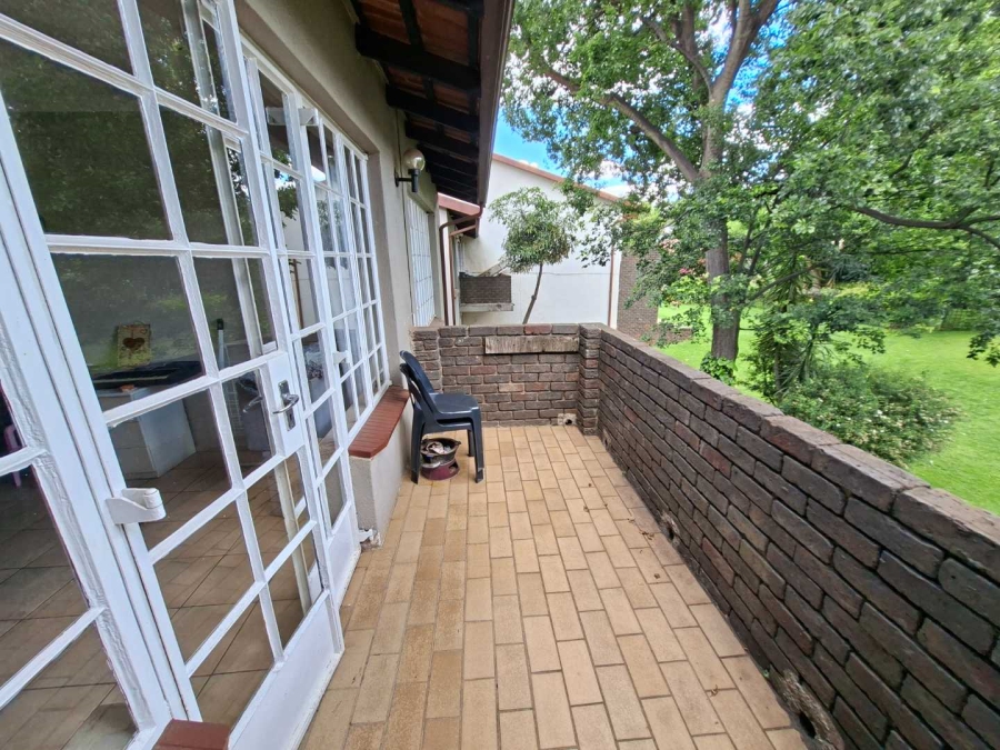 2 Bedroom Property for Sale in Roodepoort Gauteng