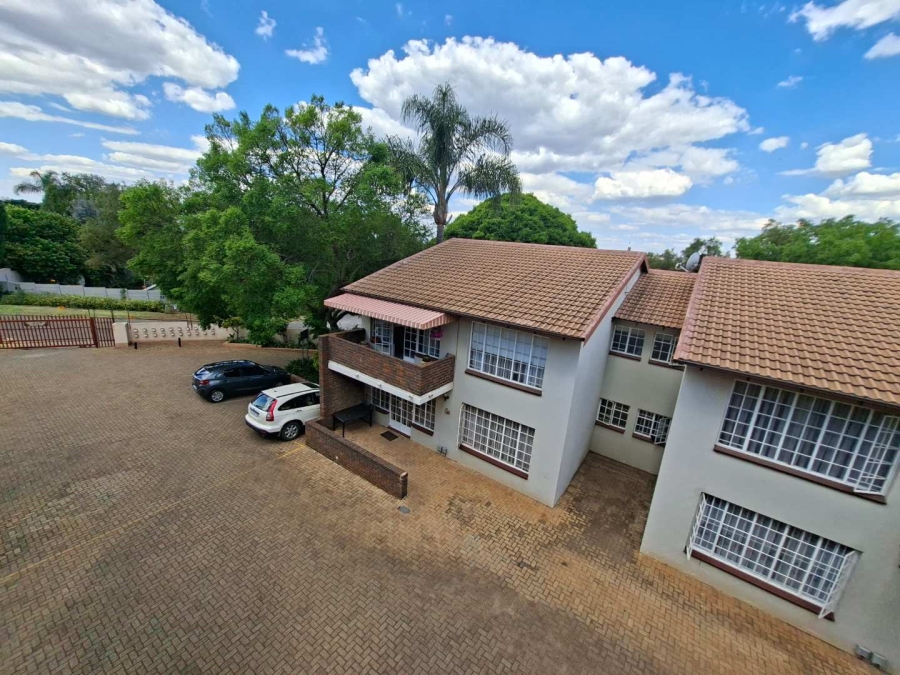 2 Bedroom Property for Sale in Roodepoort Gauteng