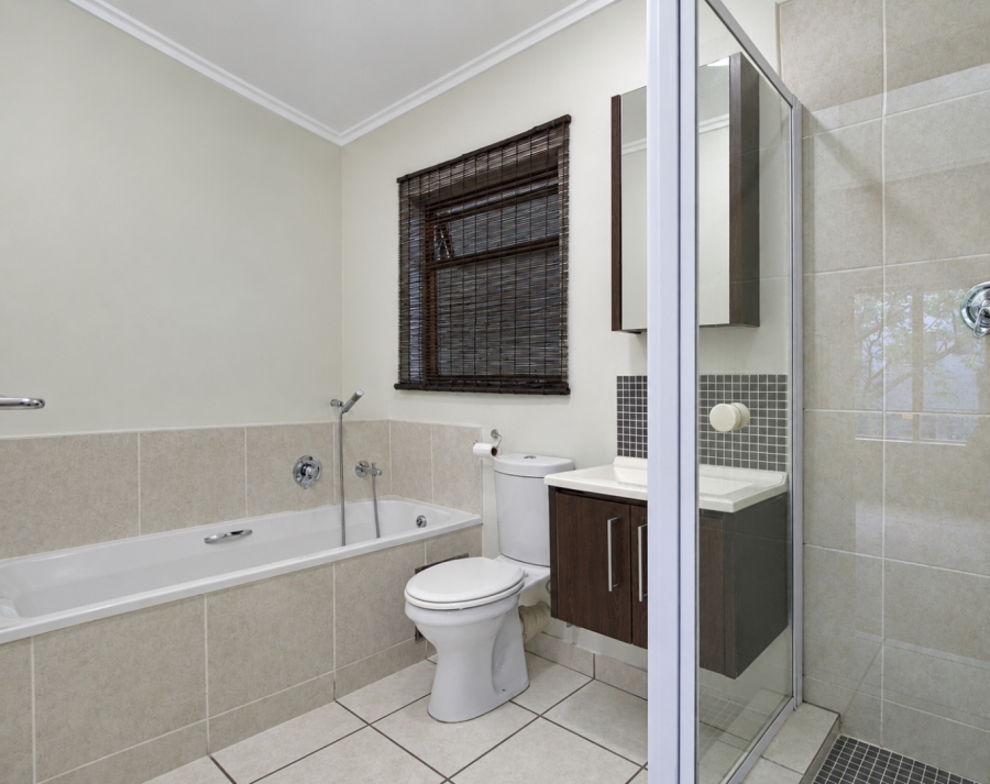 1 Bedroom Property for Sale in Lonehill Gauteng