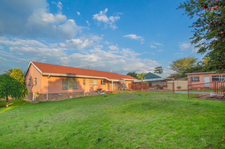 4 Bedroom Property for Sale in Noordheuwel Gauteng