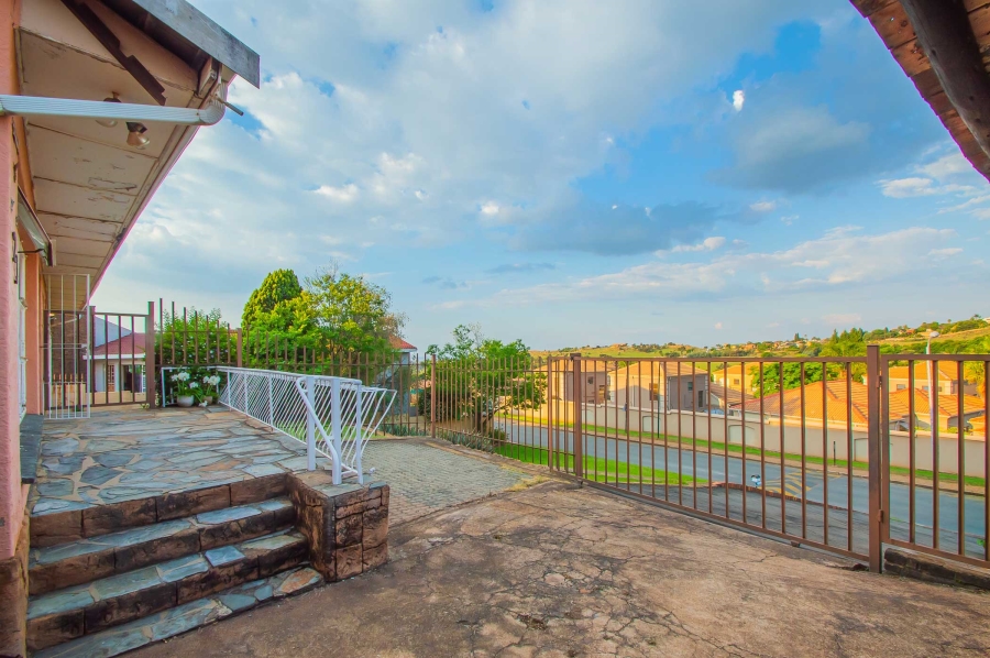 4 Bedroom Property for Sale in Noordheuwel Gauteng