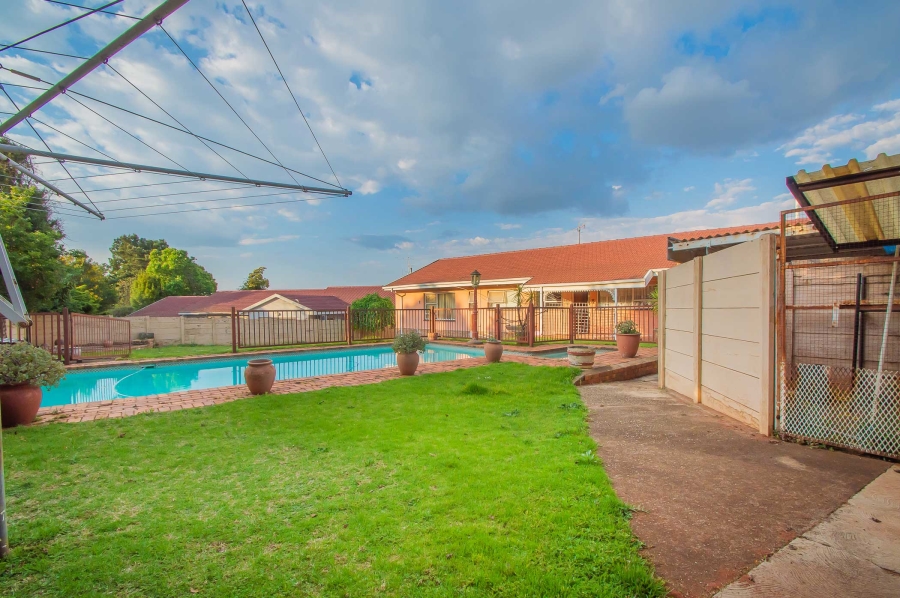 4 Bedroom Property for Sale in Noordheuwel Gauteng