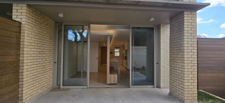 To Let 1 Bedroom Property for Rent in Rosebank Gauteng