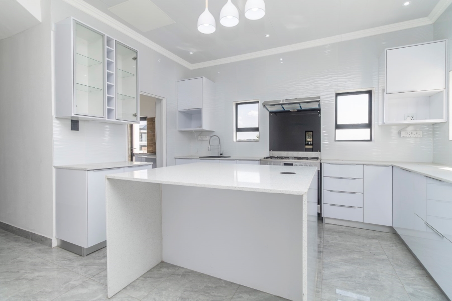 To Let 5 Bedroom Property for Rent in Helderfontein Estate Gauteng