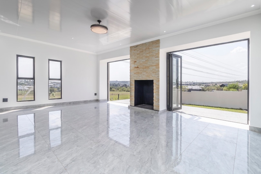 To Let 5 Bedroom Property for Rent in Helderfontein Estate Gauteng