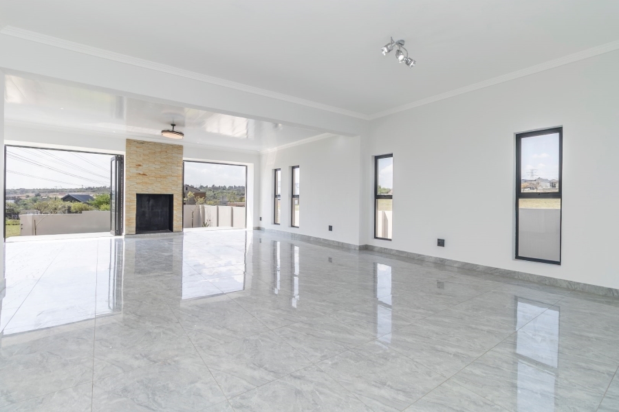 To Let 5 Bedroom Property for Rent in Helderfontein Estate Gauteng