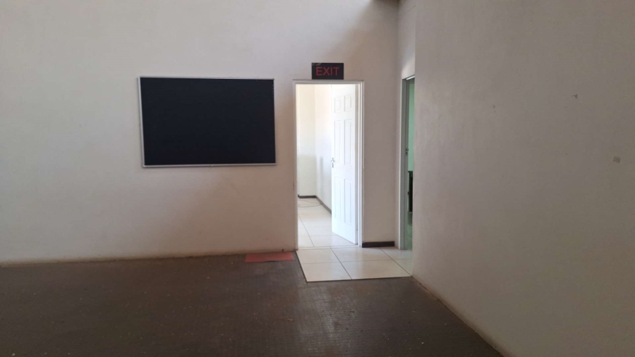 To Let Commercial Property for Rent in Kliprivier Gauteng