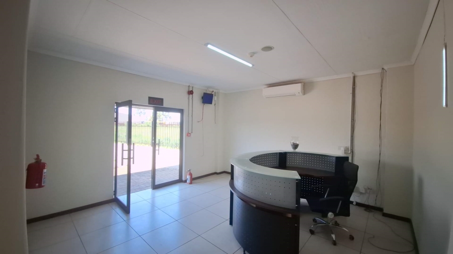 To Let Commercial Property for Rent in Kliprivier Gauteng