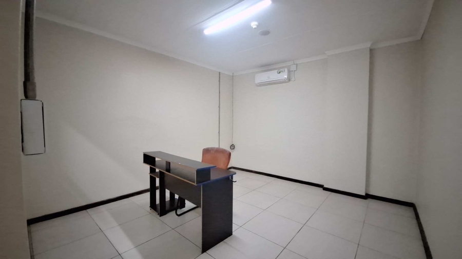 To Let Commercial Property for Rent in Kliprivier Gauteng
