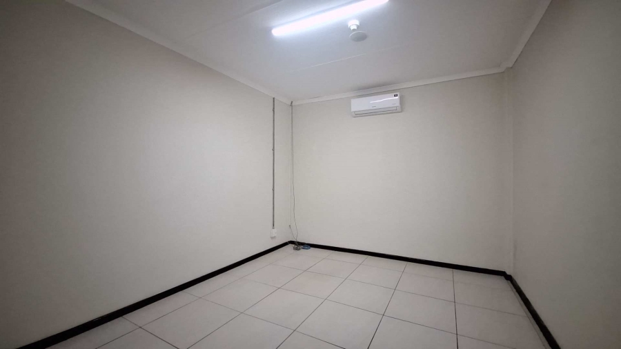 To Let Commercial Property for Rent in Kliprivier Gauteng