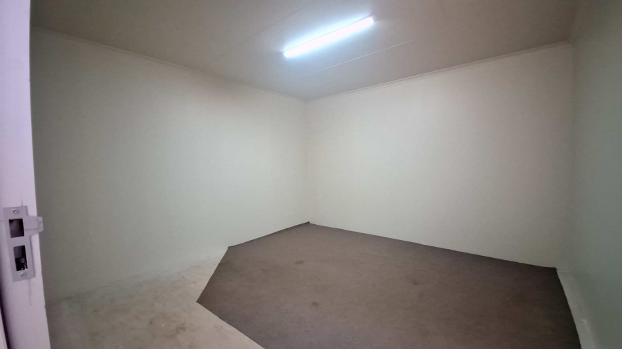 To Let Commercial Property for Rent in Kliprivier Gauteng