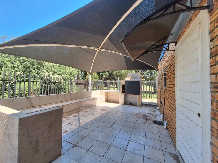 To Let Commercial Property for Rent in Kliprivier Gauteng