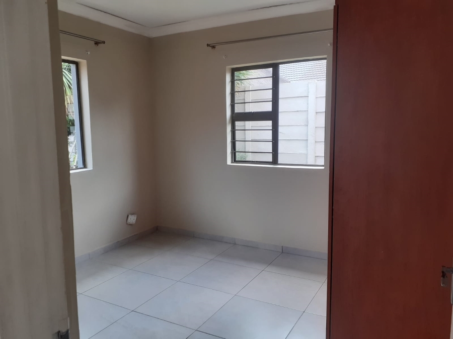 To Let 2 Bedroom Property for Rent in Randhart Gauteng