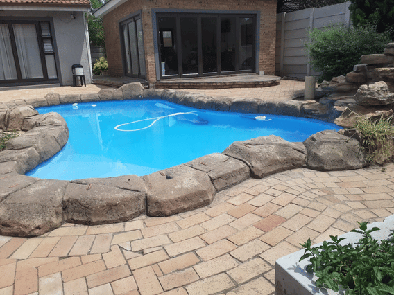 To Let 2 Bedroom Property for Rent in Randhart Gauteng