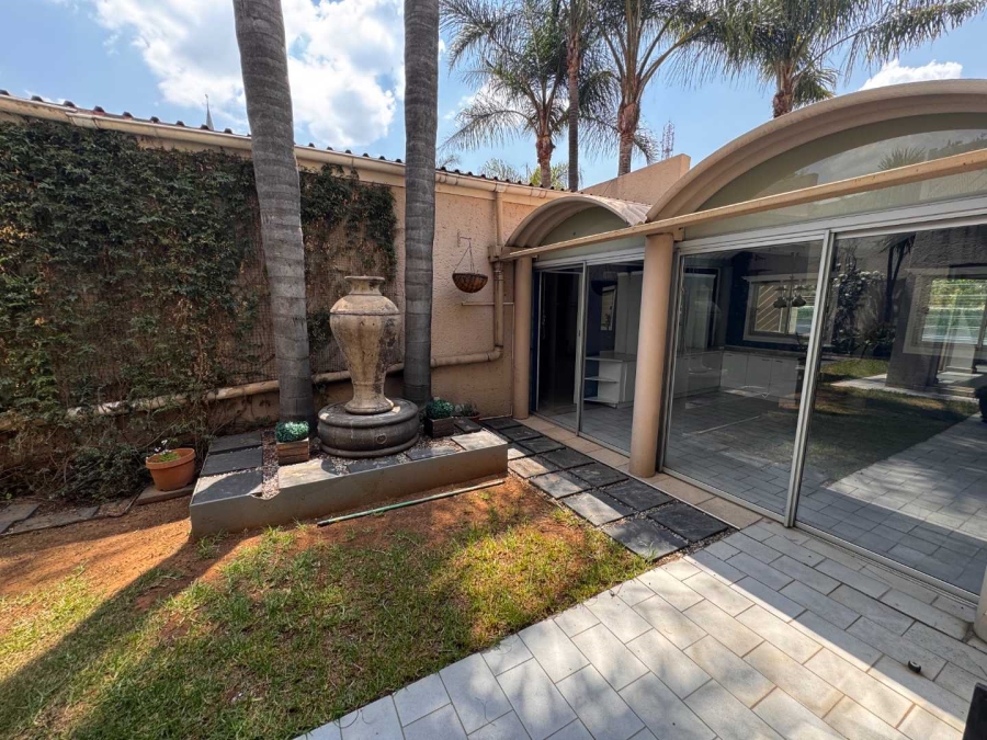 5 Bedroom Property for Sale in New Redruth Gauteng