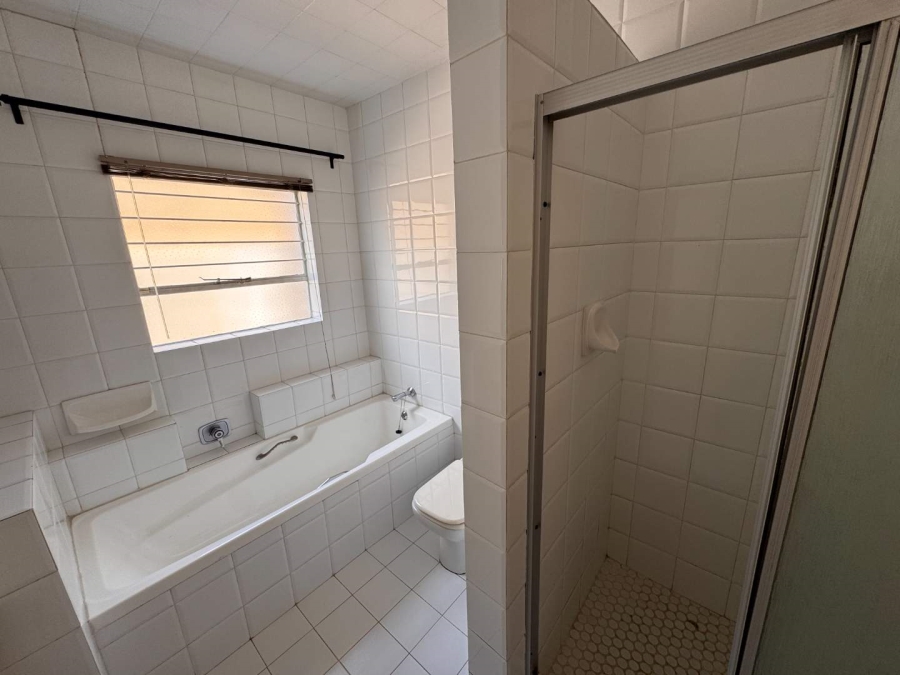 5 Bedroom Property for Sale in New Redruth Gauteng