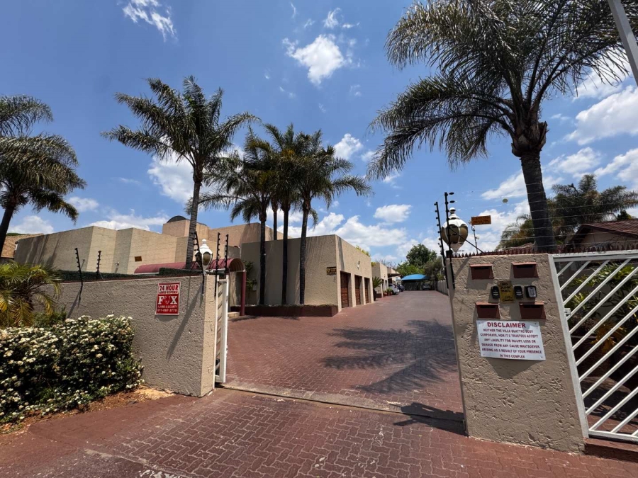 5 Bedroom Property for Sale in New Redruth Gauteng