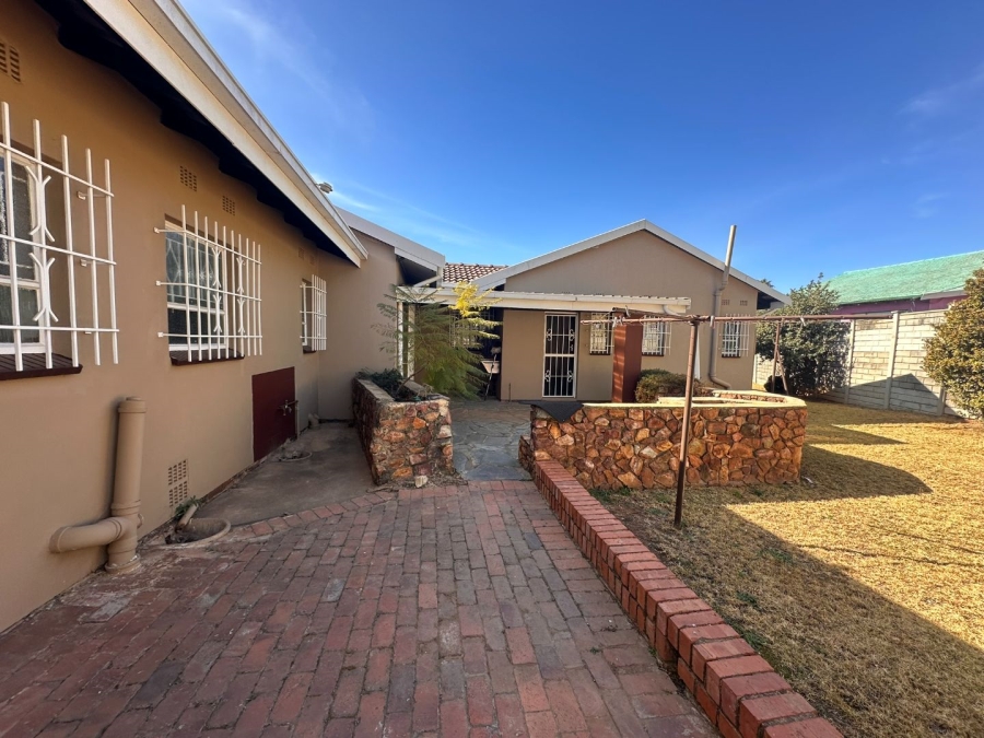 To Let 3 Bedroom Property for Rent in Discovery Gauteng