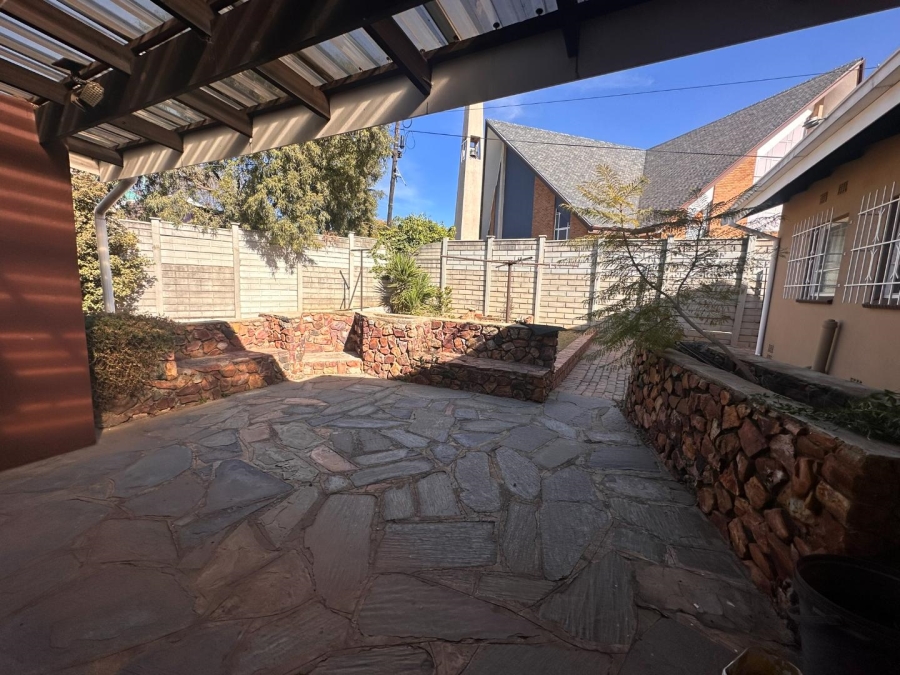 To Let 3 Bedroom Property for Rent in Discovery Gauteng