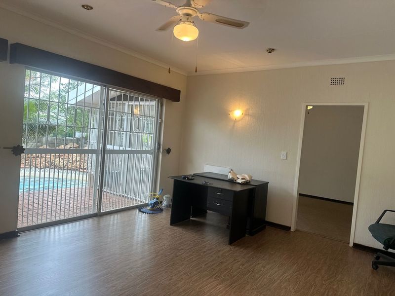 To Let 3 Bedroom Property for Rent in Discovery Gauteng