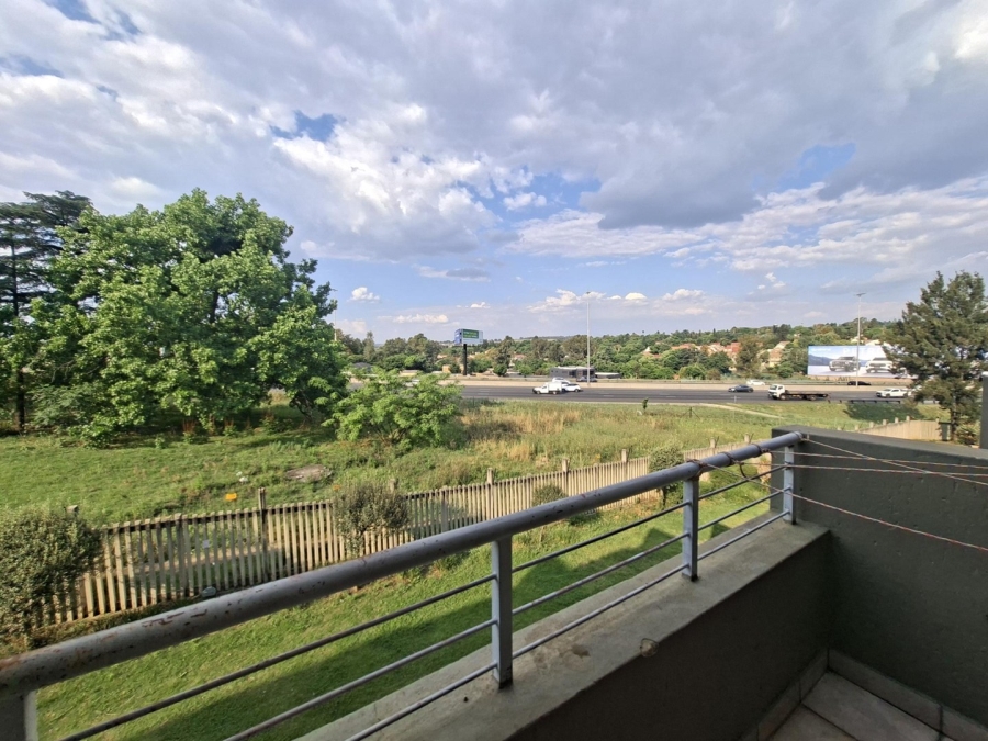 2 Bedroom Property for Sale in Buccleuch Gauteng