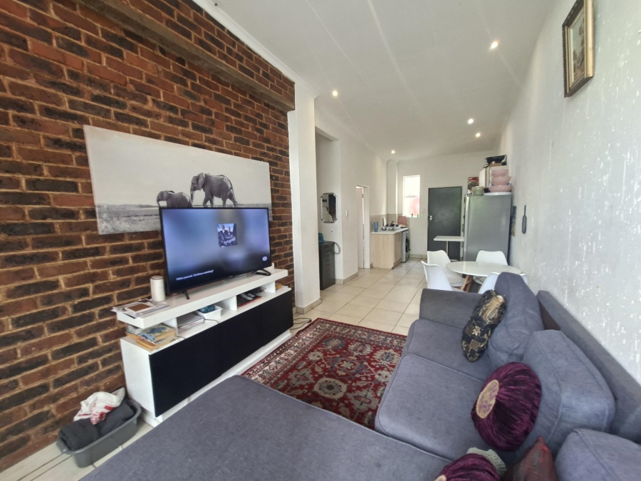 2 Bedroom Property for Sale in Buccleuch Gauteng