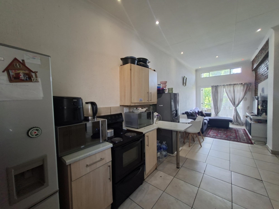 2 Bedroom Property for Sale in Buccleuch Gauteng