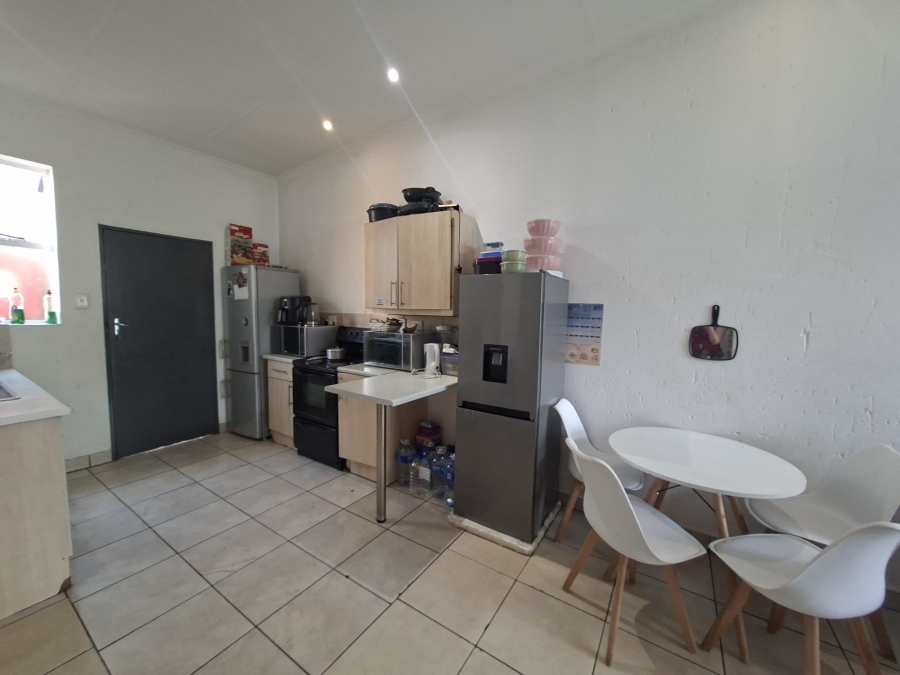 2 Bedroom Property for Sale in Buccleuch Gauteng