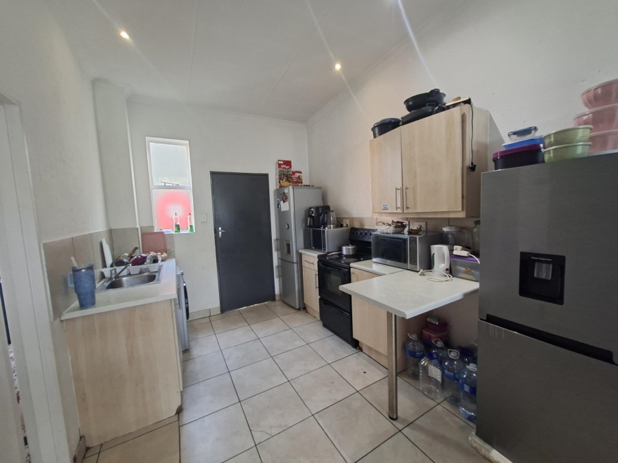 2 Bedroom Property for Sale in Buccleuch Gauteng